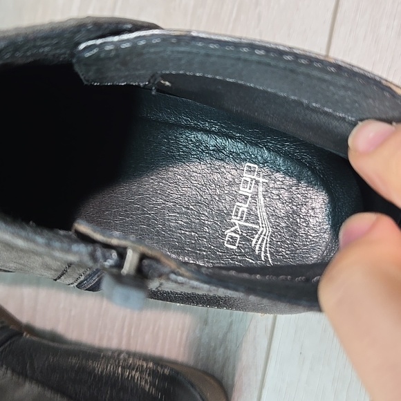 Dansko Women's Gray Suede Ankle Wedge Boots Shoes Sz 38/7.5-8 - Picture 8 of 15